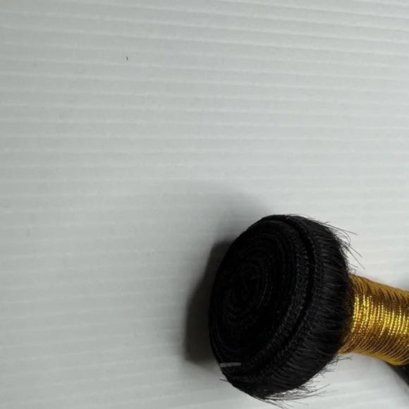 24 in long 100% Unprocessed Human hair Bundle - Picture 2 of 4